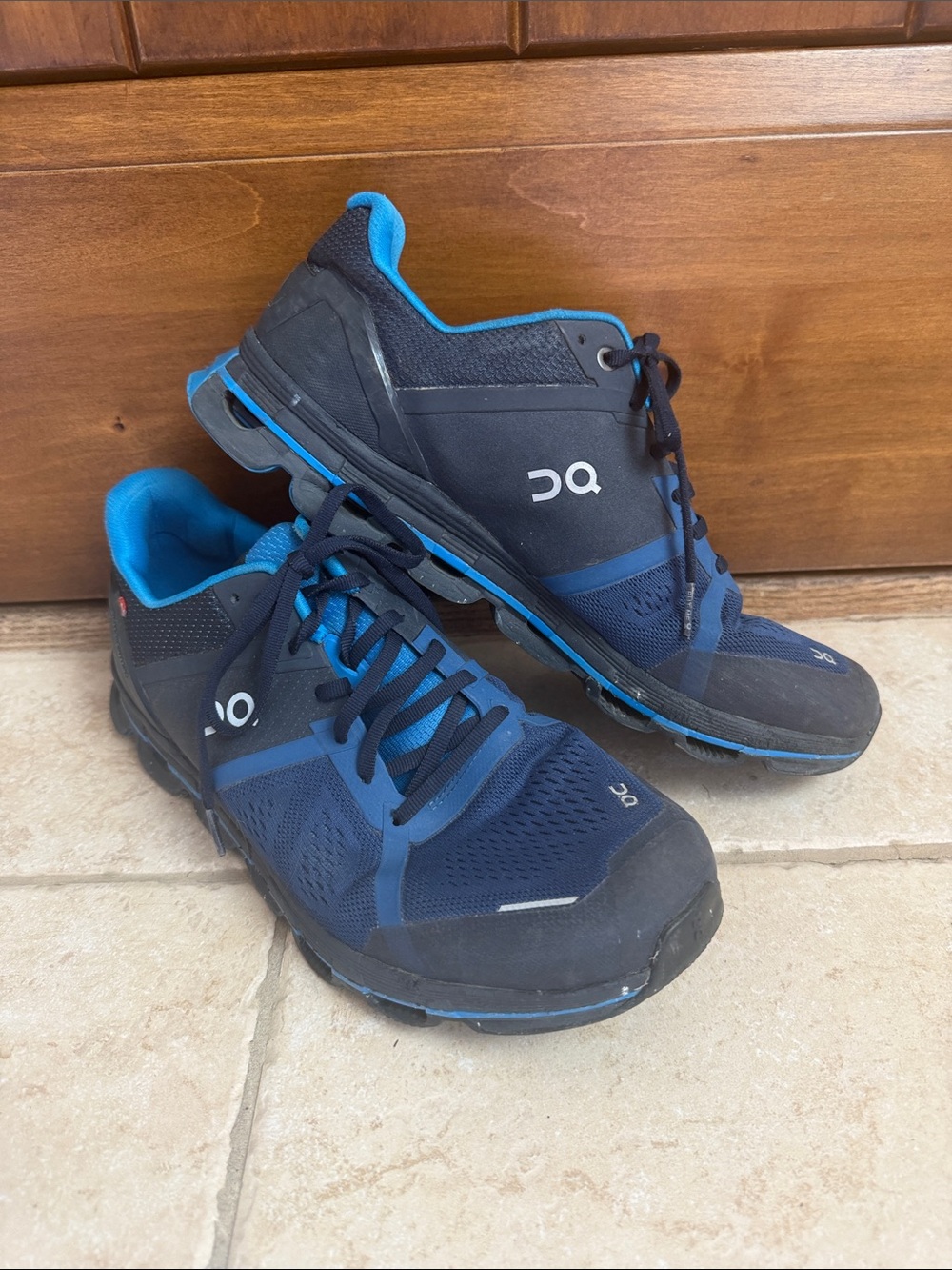 On Cloud Running Men's Navy and Bright Blue Trail Running Shoes